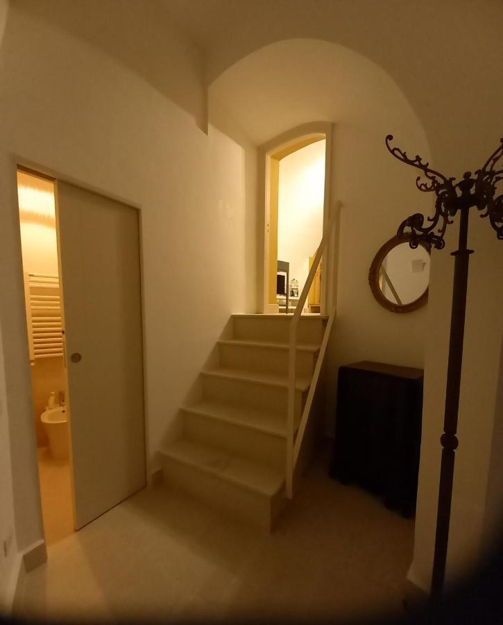 Le Petit Palais - Naples Bed & Breakfast Exterior photo