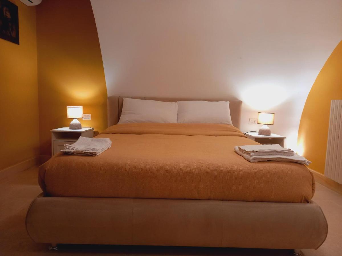 Le Petit Palais - Naples Bed & Breakfast Exterior photo