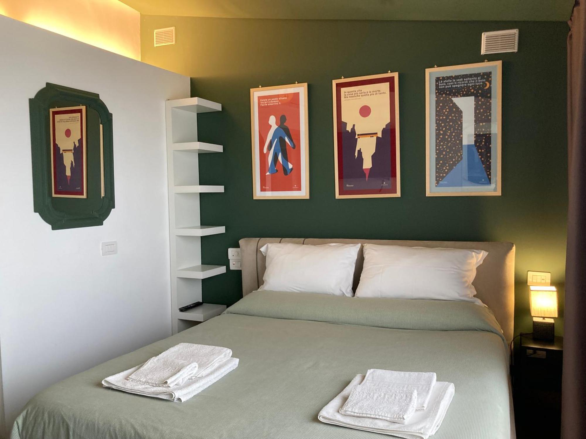 Le Petit Palais - Naples Bed & Breakfast Exterior photo